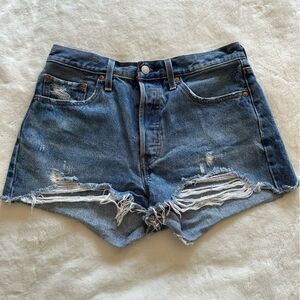 Levi’s 501 Shorts Distressed Size 29